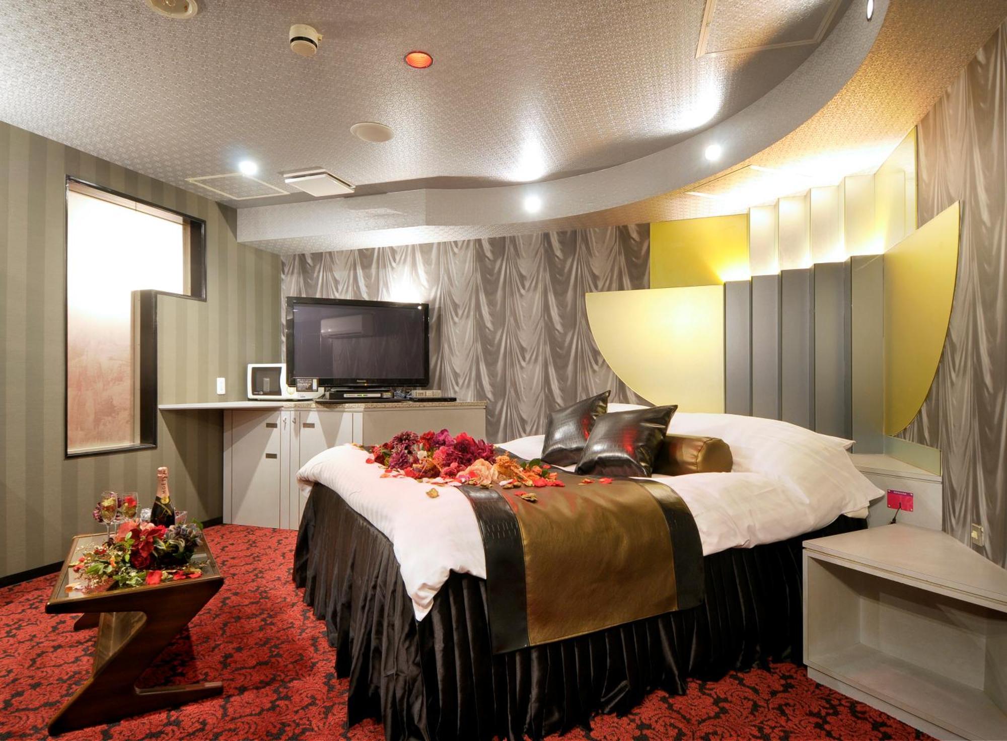 Hotel Love Ikutama -Adult Only Osaka Exterior photo