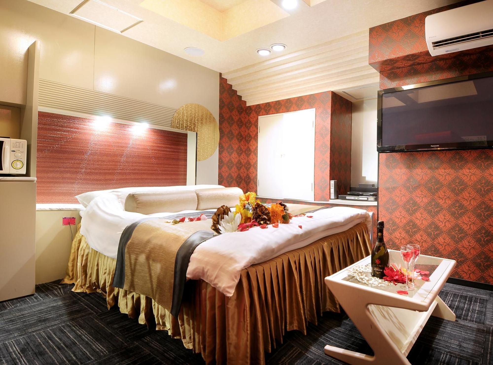 Hotel Love Ikutama -Adult Only Osaka Exterior photo