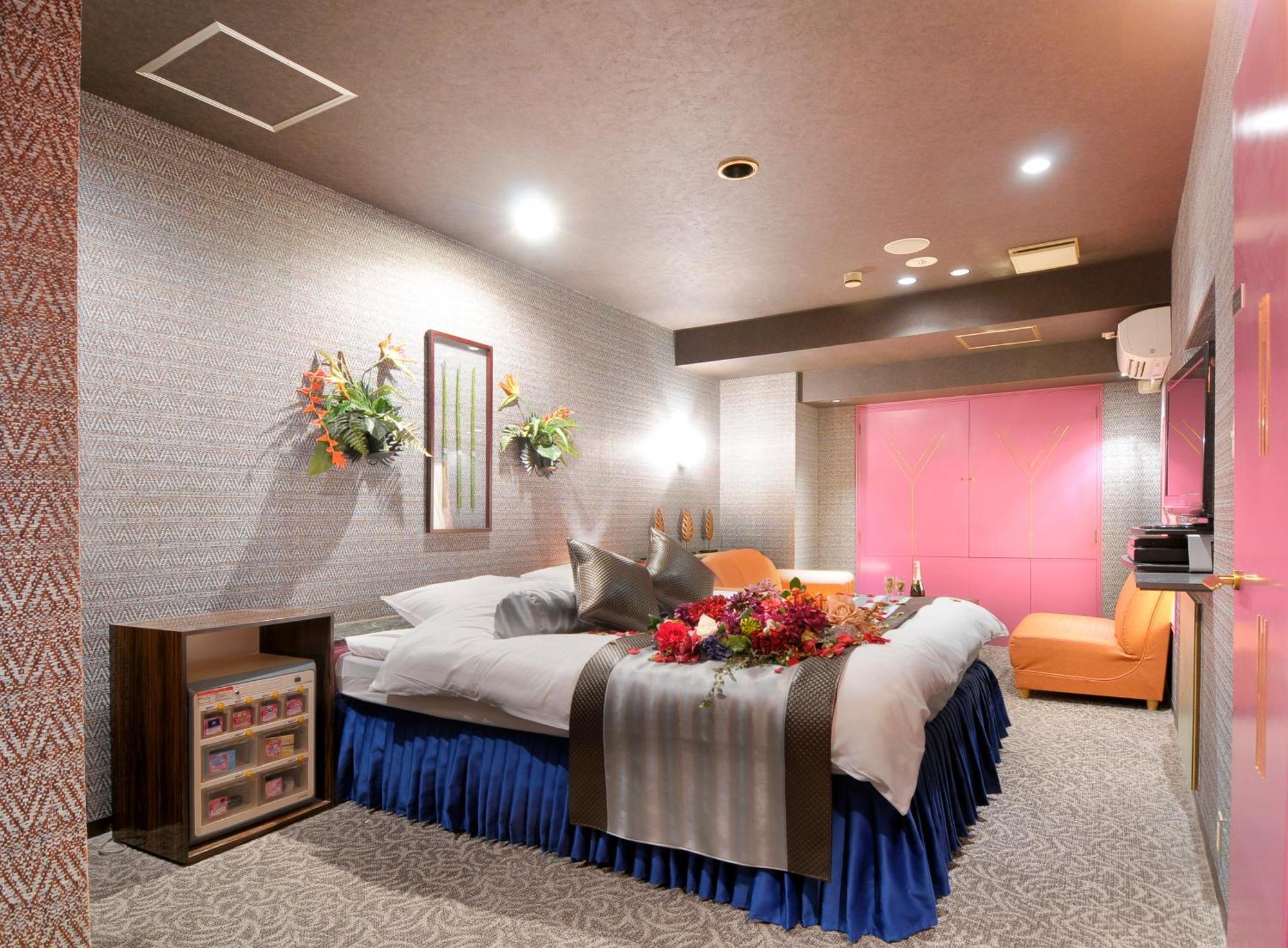 Hotel Love Ikutama -Adult Only Osaka Exterior photo