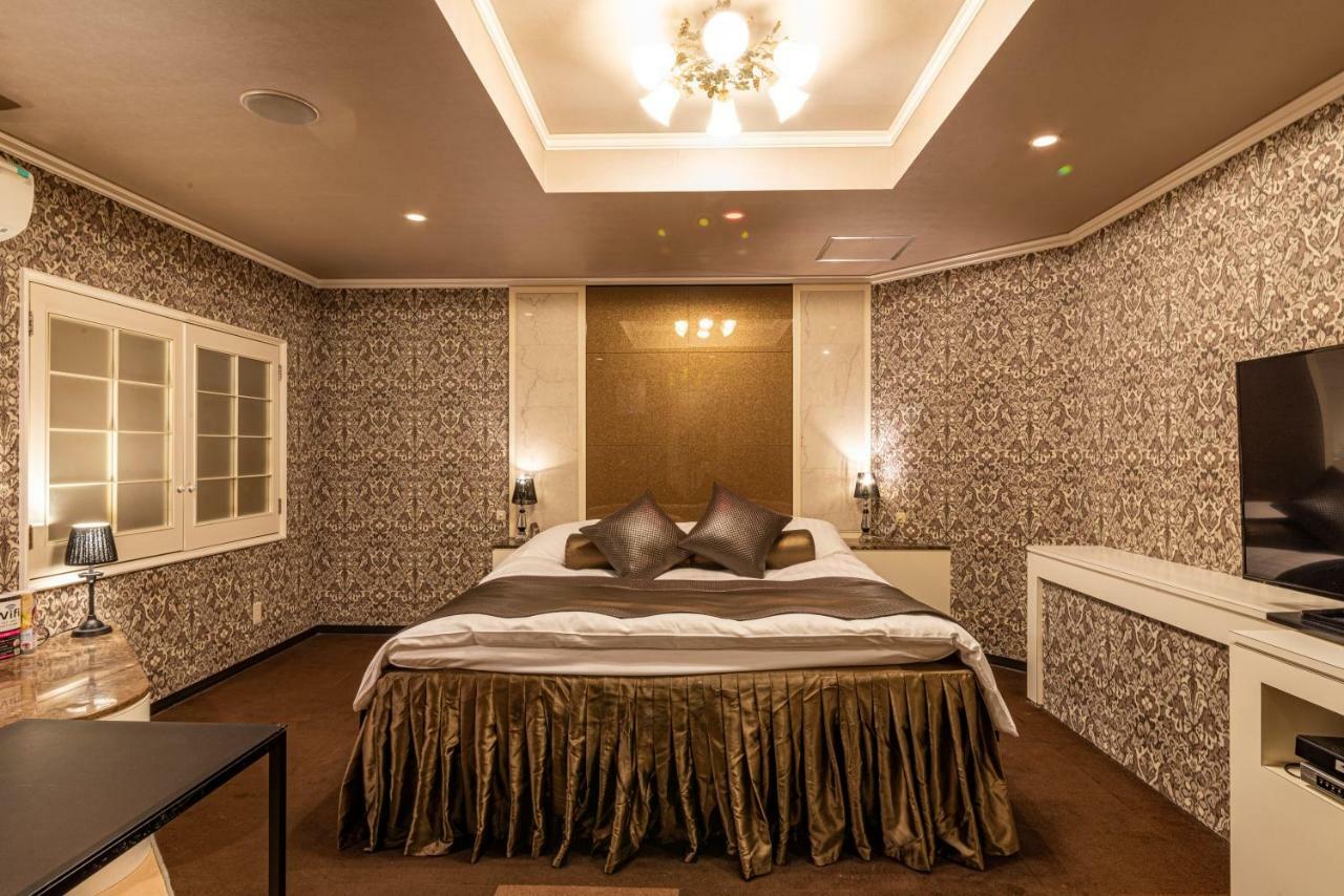 Hotel Love Ikutama -Adult Only Osaka Exterior photo